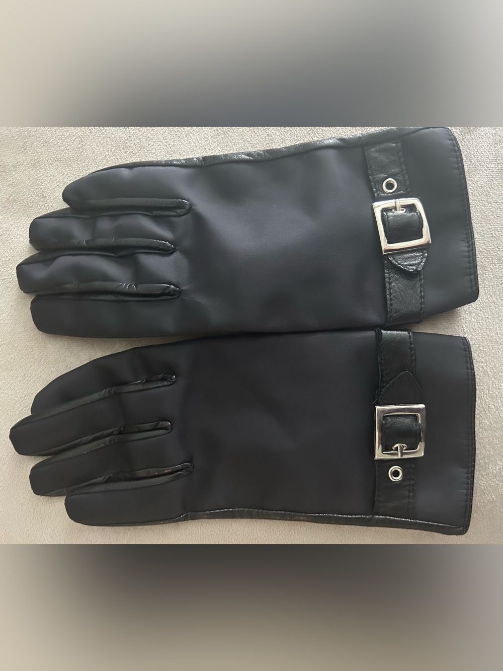 Women’s Black Leather Gloves with Buckle Detail